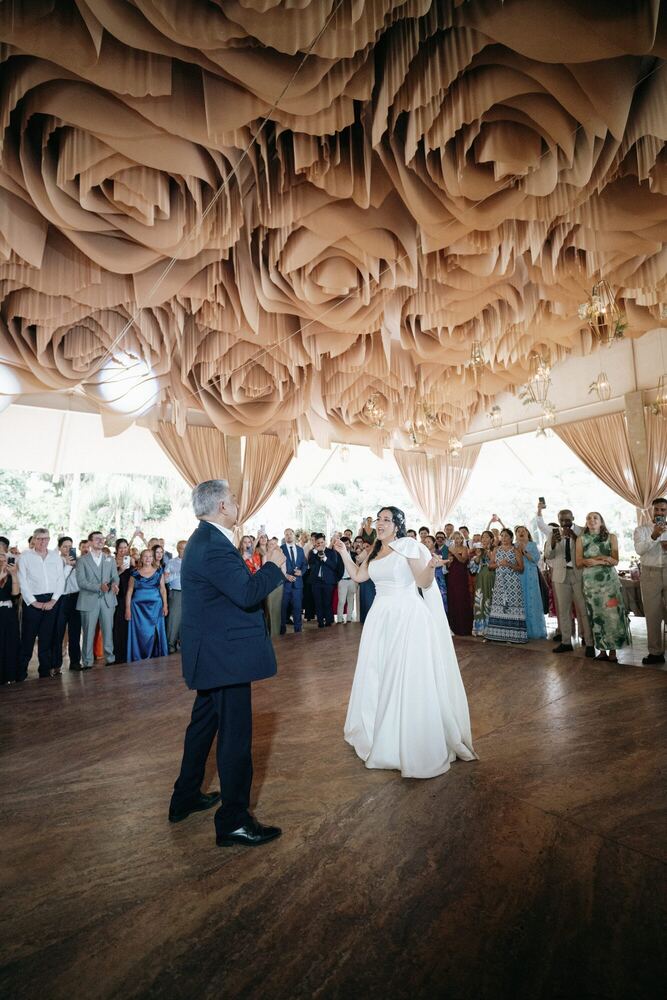 Erika & Nathan · El baile · 74