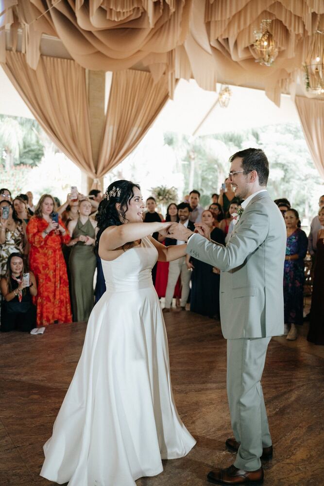 Erika & Nathan · El baile · 77